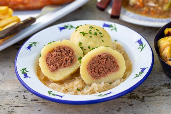 gefüllte vegane Fleischknödel