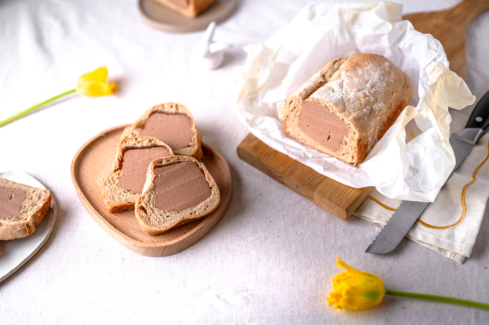 Gustl im Brotteig - veganes Leberkäse-als veganer Osterschinken