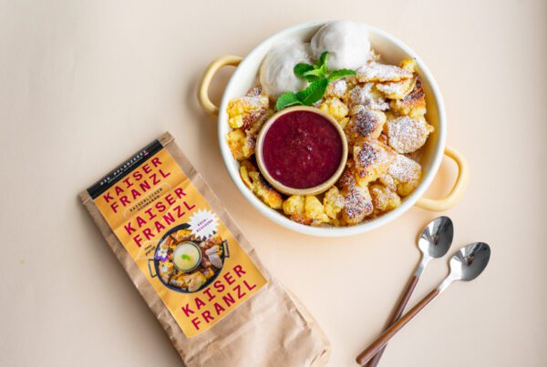 veganer Kaiserschmarrn ohne Ei oder tierischer Milch