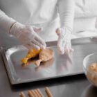 Gitti-Gockel-veganer-Grillhendlhaxen-handemacht