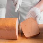 Gustl veganer leberkäse produktion