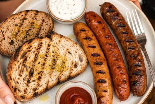 Vegane Würstel richtig grillen – RAINER KRAINER auf dem Grill